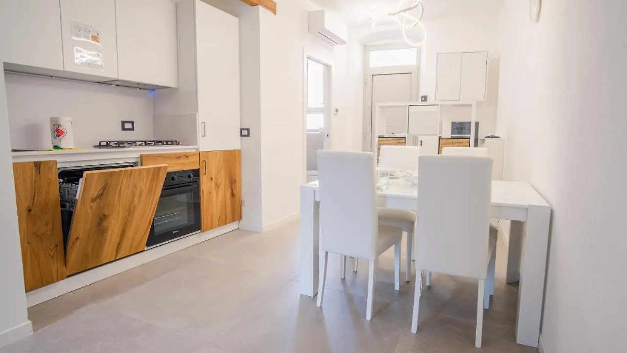 Elide Home Sweet Home - Italian Homing Padenghe sul Garda 0*,  Italy